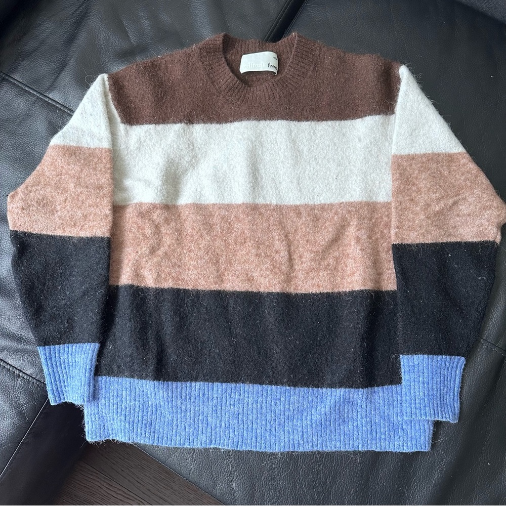 Aritzia Wilfred Sweater Size01